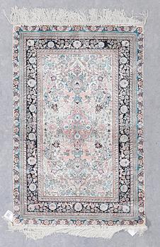 MATTA, orientalisk, silk, ca 122x77 cm.