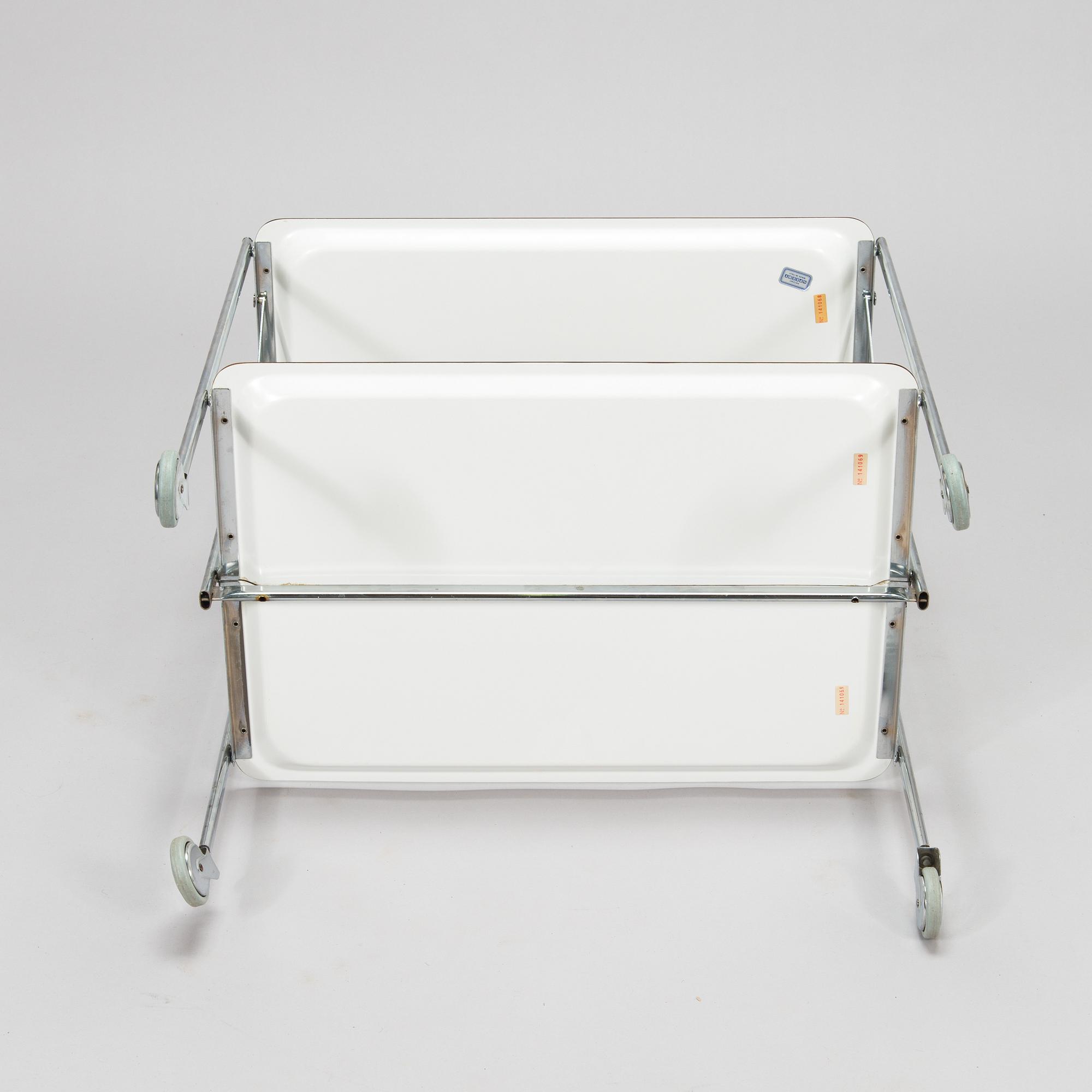 Tarjoiluvaunu, Italia, 1900-luvun loppupuoli.