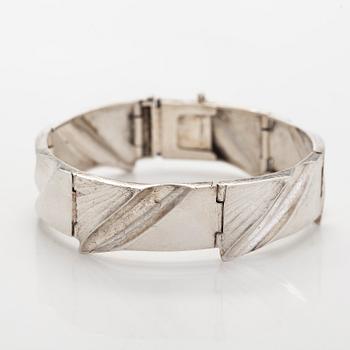Matti Hyvärinen, bracelet, silver, Sirokoru, Turku.