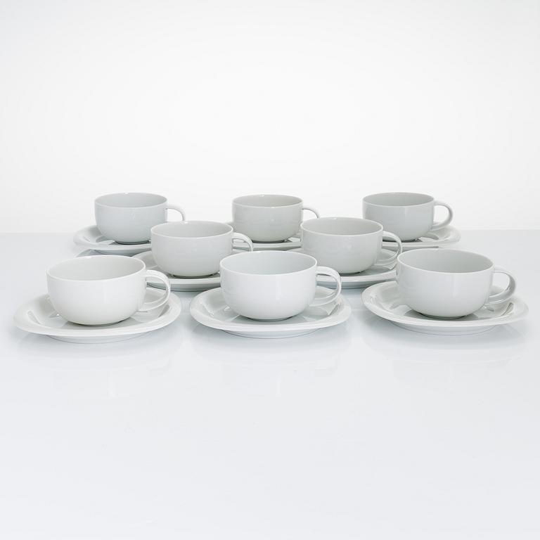 Timo Sarpaneva, A 74-piece 'Suomi' tableware set in porcelain, Rosenthal Studio-linie, 1980s. Design year 1976.