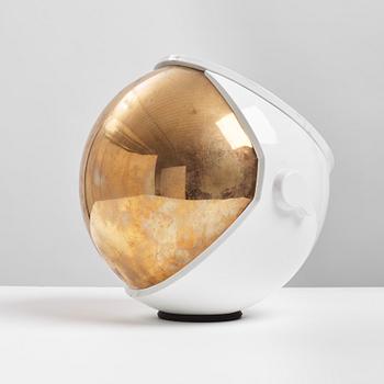 Jone Kvie, "Helmet".