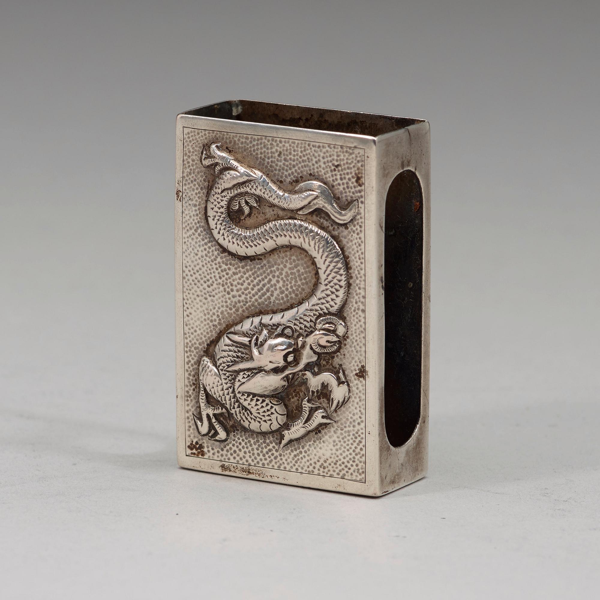 CIGARRASK, SALTKAR samt TÄNDSTICKSHÅLLARE, exportsilver. Bla Chen Hua, 1900-talets början.