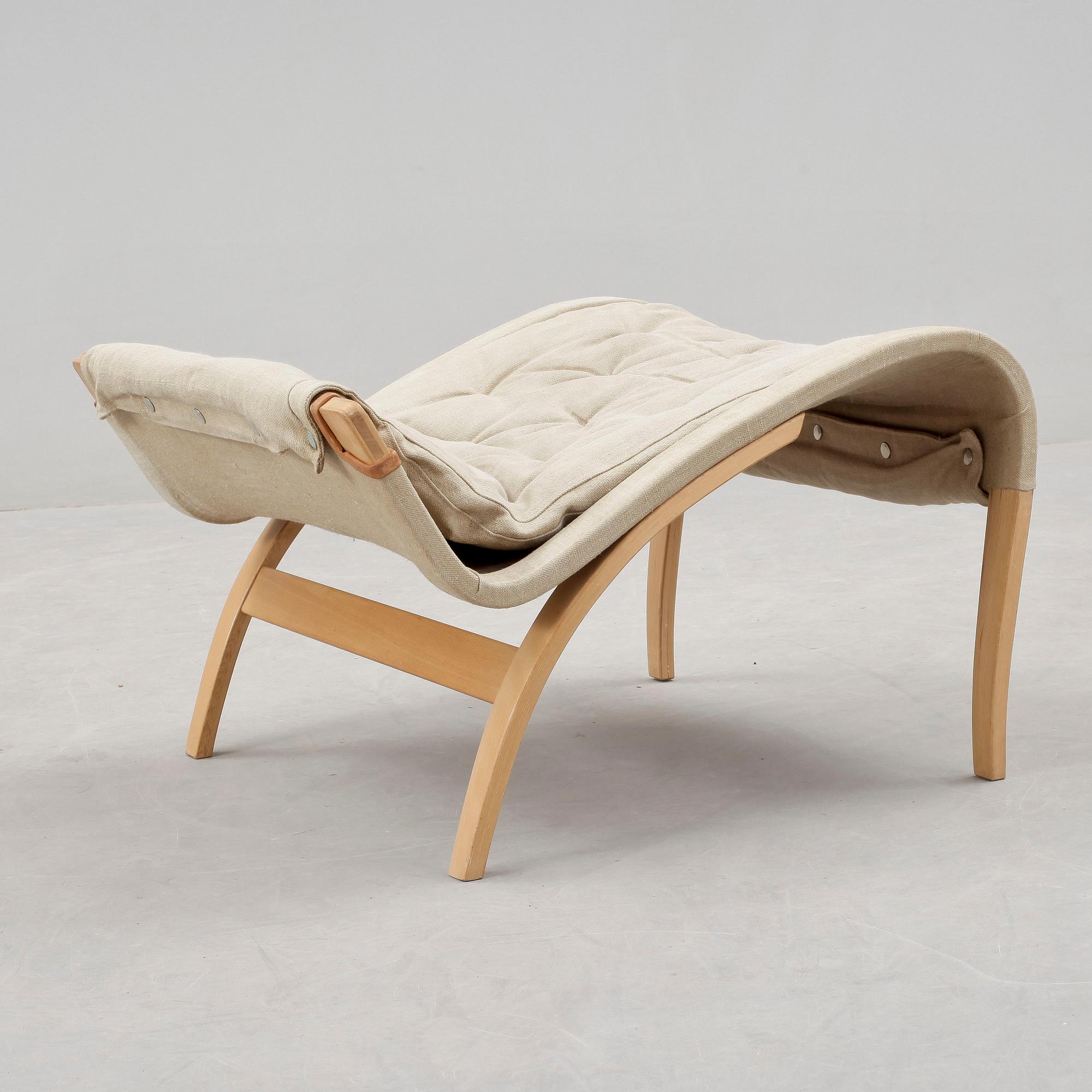 FOTPALL, "Pernilla", Bruno Mathsson DUX.