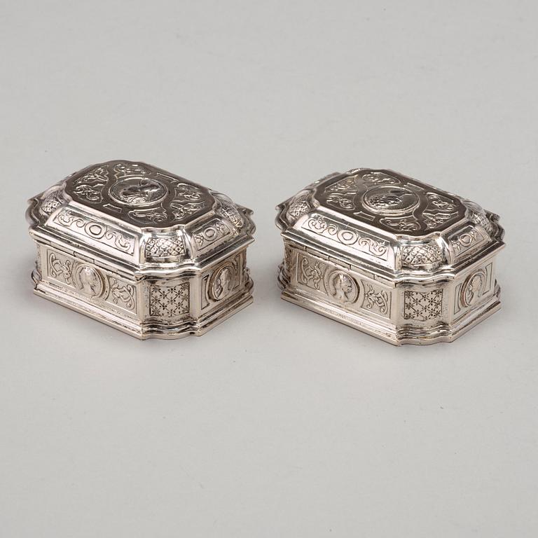 A Swedish 18th century 7 piece silver toilet service, mark of Johan Lorenz Starin, Stockholm 1736.