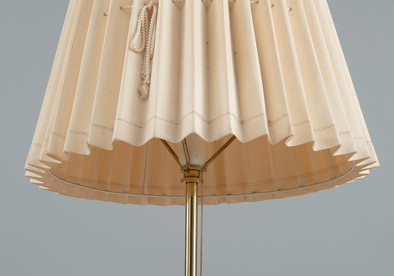 Maire Gullichsen, A FLOOR LAMP.