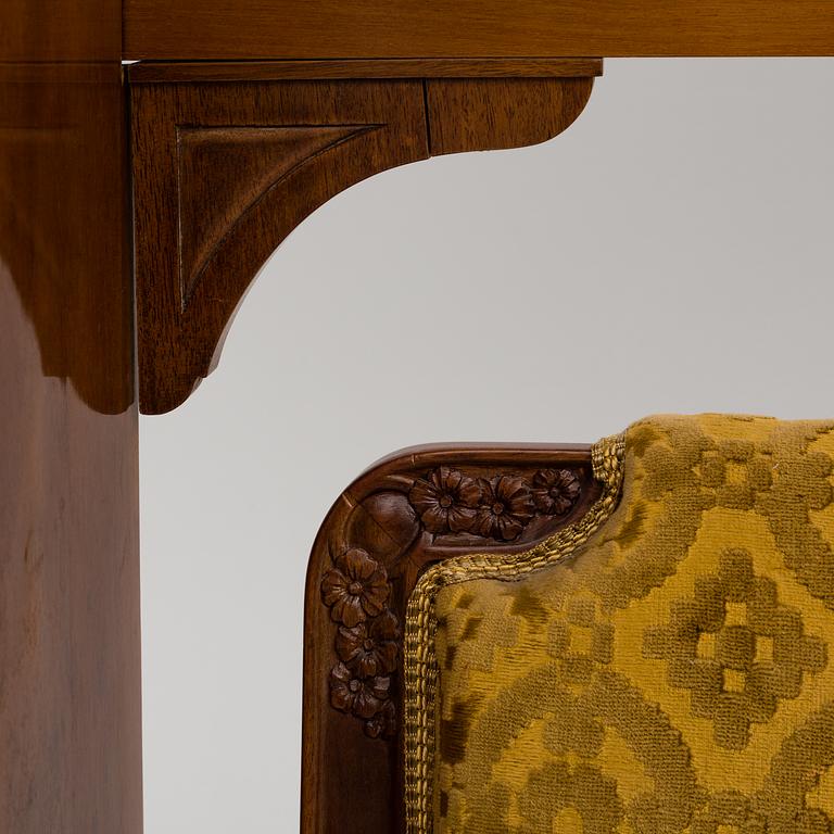 BOKHYLLA OCH SOFFA, jugend, 1900-talets början.