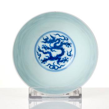 A blue and white 'five clawed dragon' cup, Qing dynasty, with Yongzheng mark and of the period (1723-35).