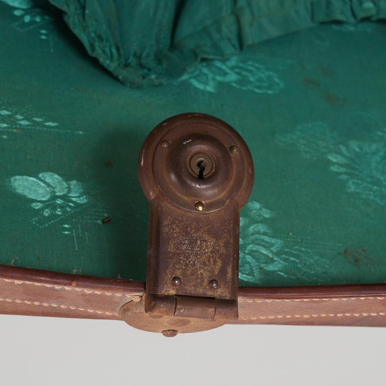 KOFFERT,1900-talets flörsta hälft.