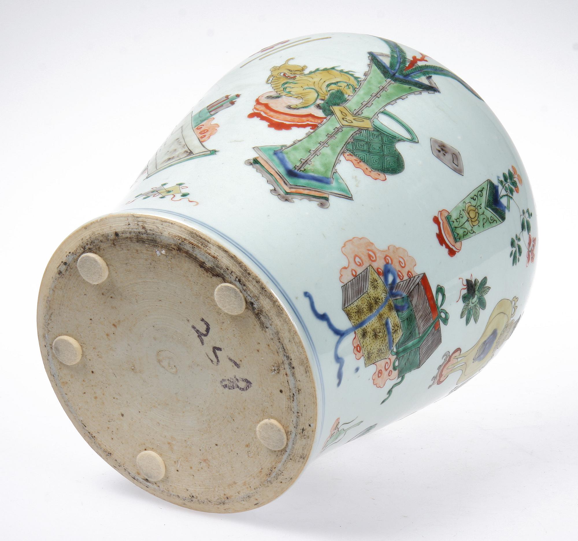 A Transitional wucai jar, 17th Century.