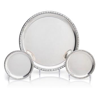 301. W.A. Bolin, fat samt två coasters, silver, Stockholm 1957.
