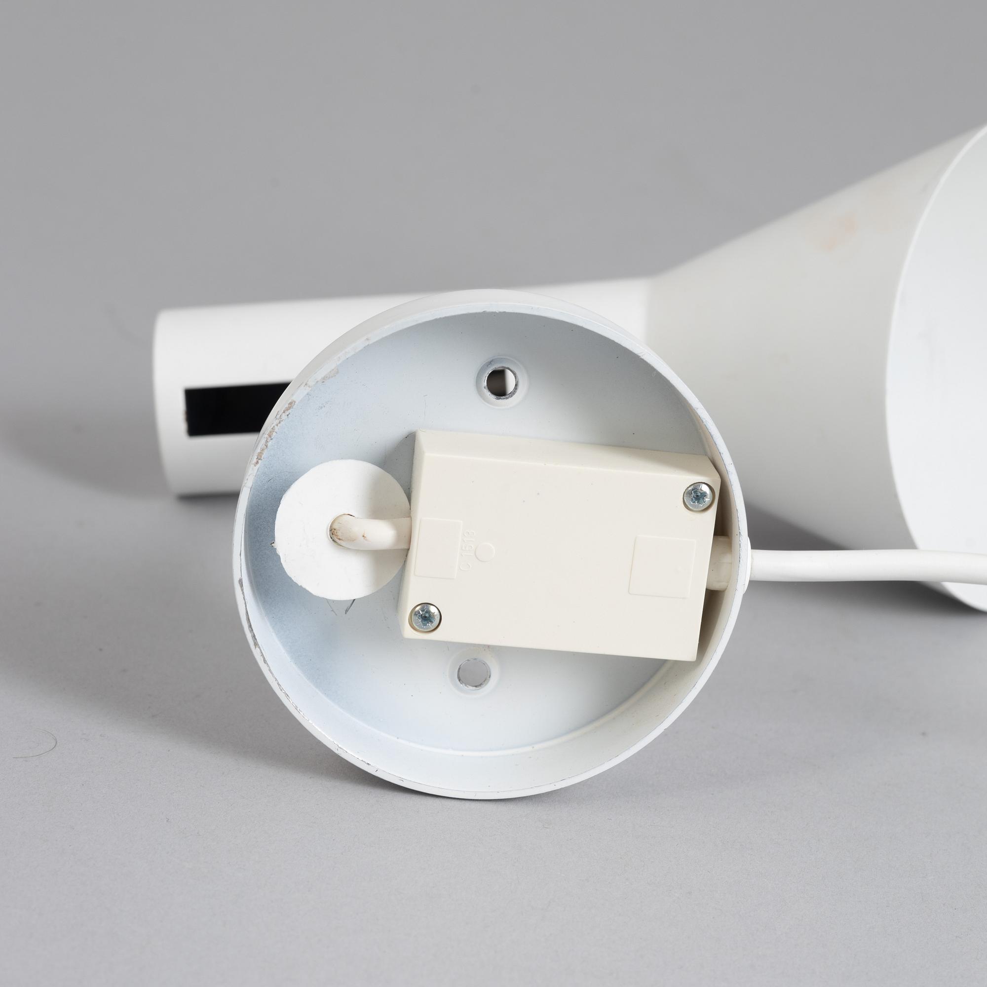 Arne Jacobsen, vägglampa, "AJ", Louis Poulsen, Danmark.