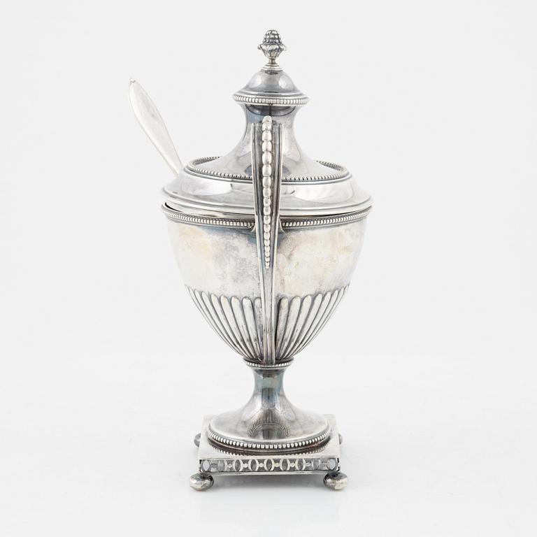 Sockerskål, silver, Gustaviansk stil, K. Andersson, Stockholm 1898.