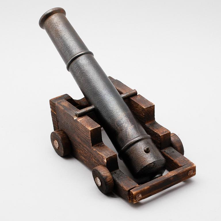 SALUTKANON, järn, 1900-tal.