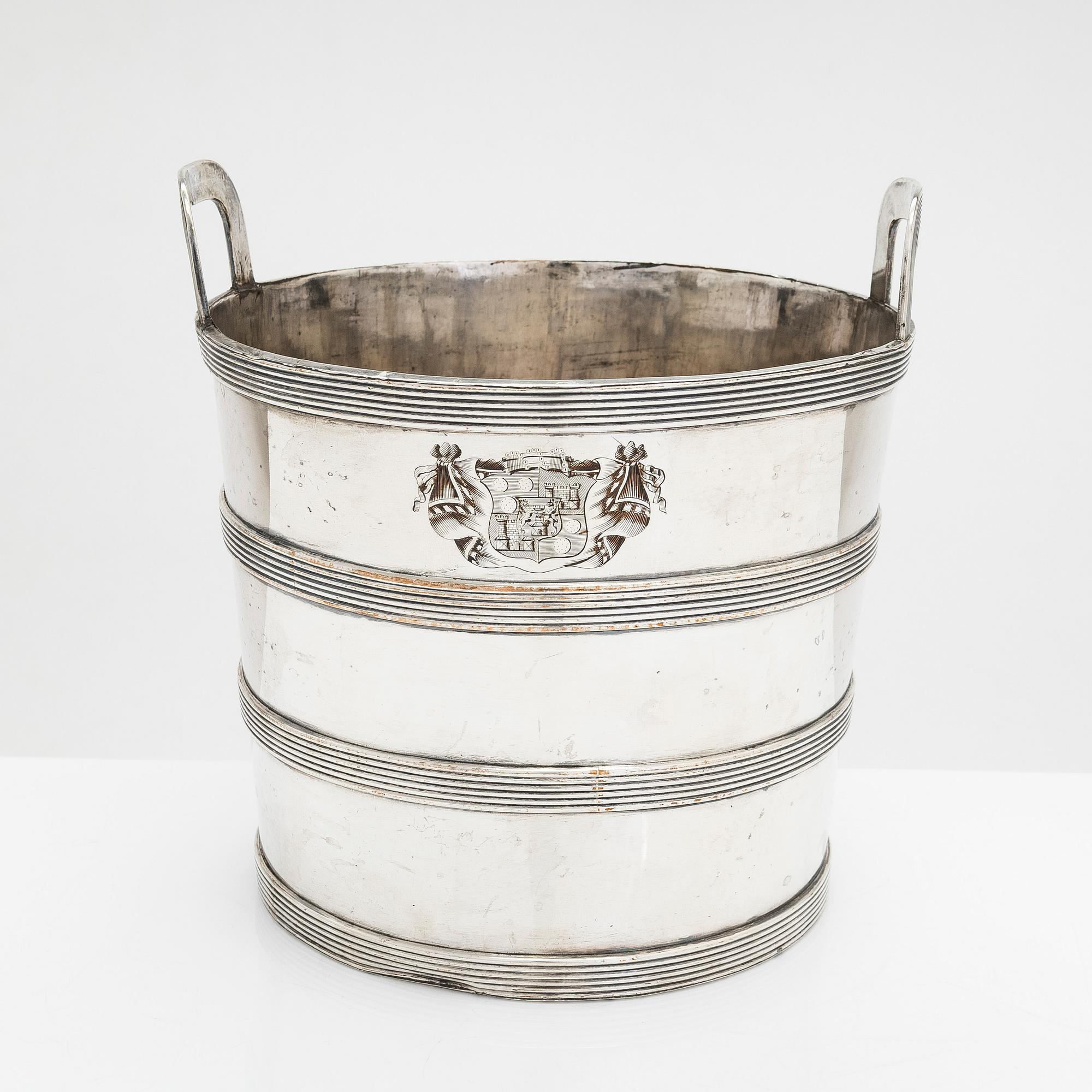 Vinkylare, försilvrad, England, 1800-talets första hälft.