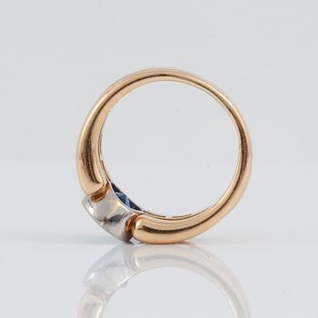 RING med safir, ca 3.60 ct, och diamanter, ca 1.12 ct.