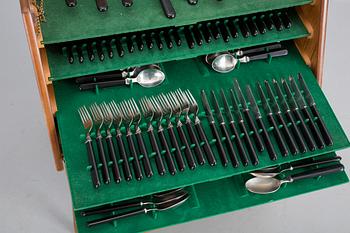 BESTICKSERVIS I SCHATULL, 127 delar, 1900-talets mitt.