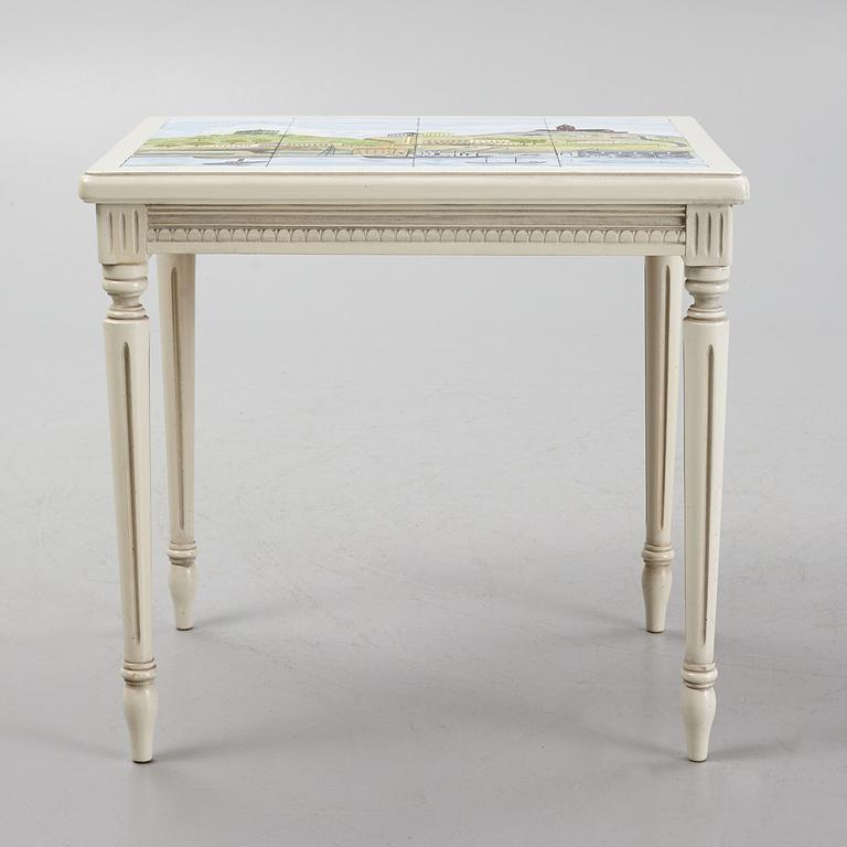 A sofa, three chairs and a table, Gustaivan style and of the Gustavian period, 19th-20th century.