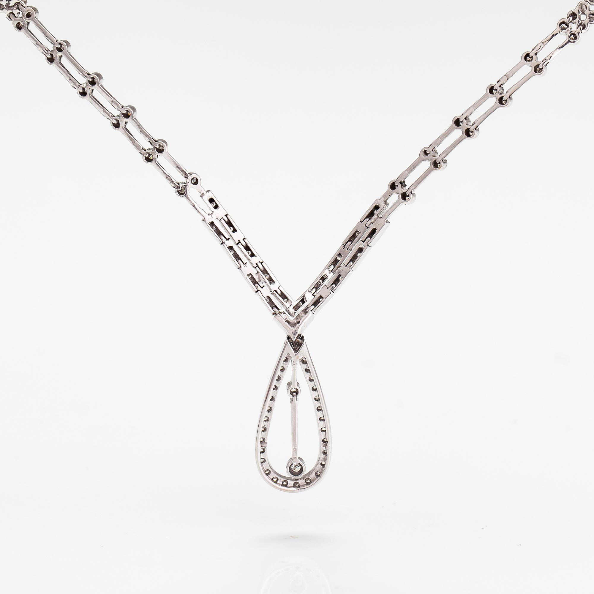 An 18K white gold necklace with diamonds ca. 1.25 ct in total.