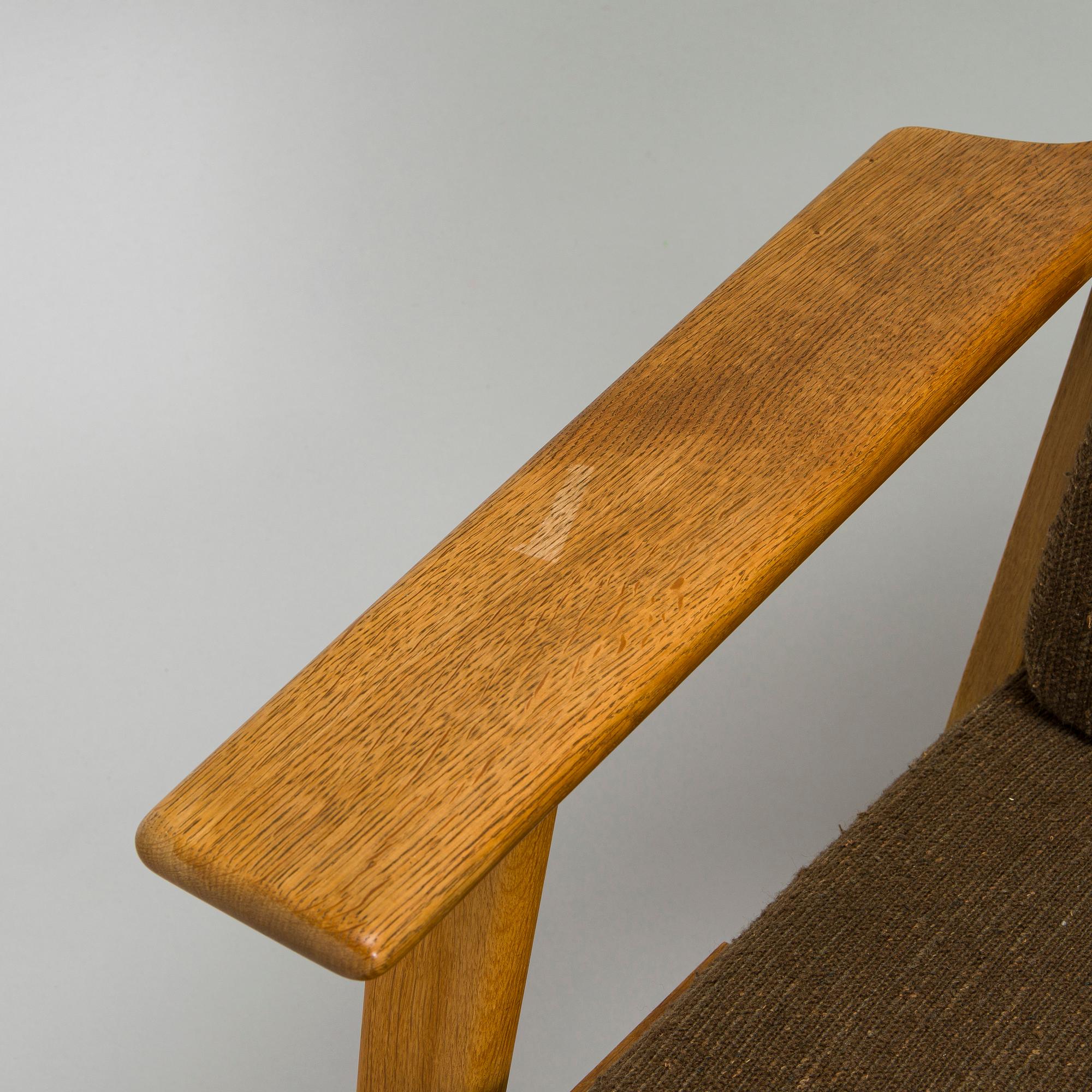 Hans J. Wegner, a 'GE 290' sofa for Getama, Gested, Denmark.