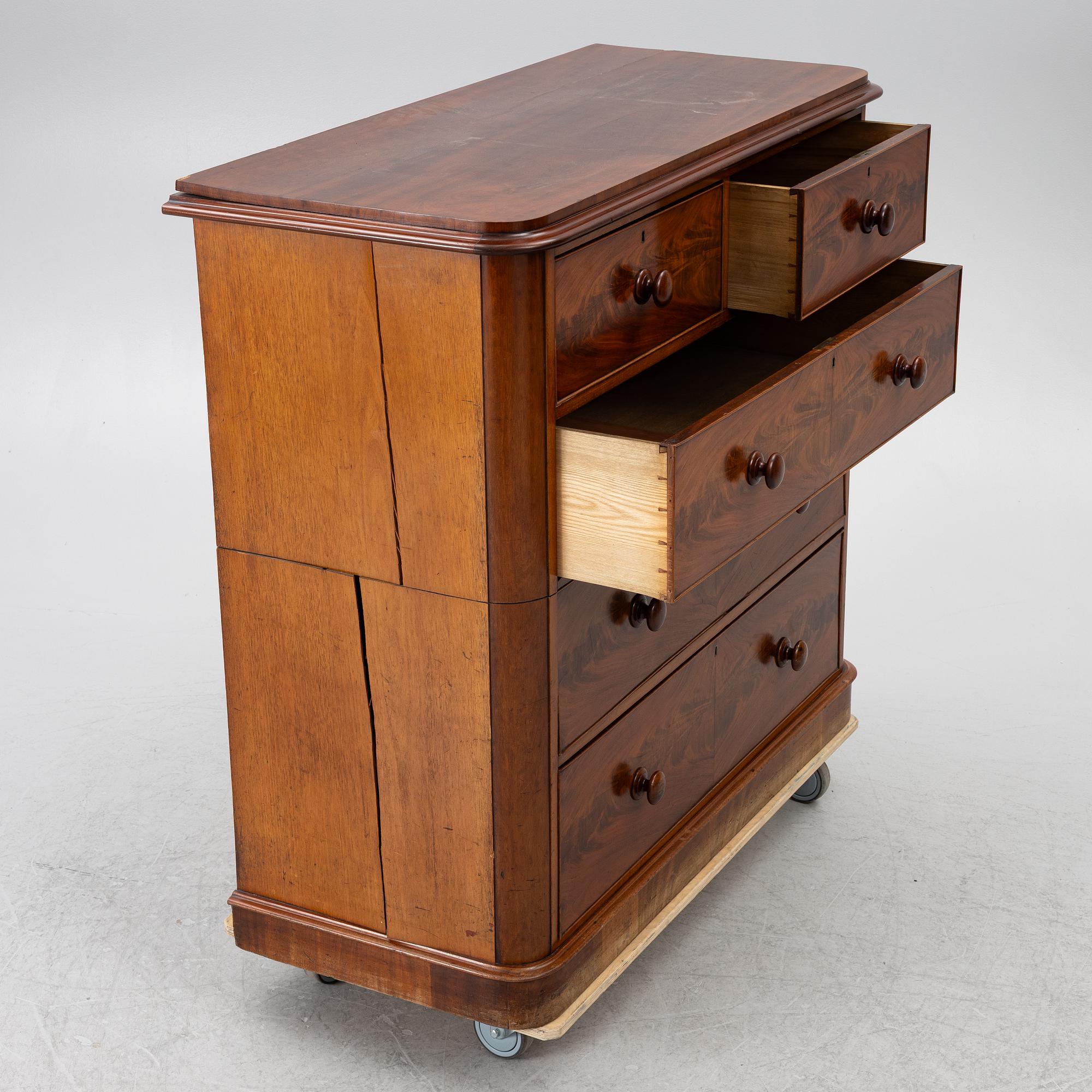 A mahogany dresser, England, 19th century.