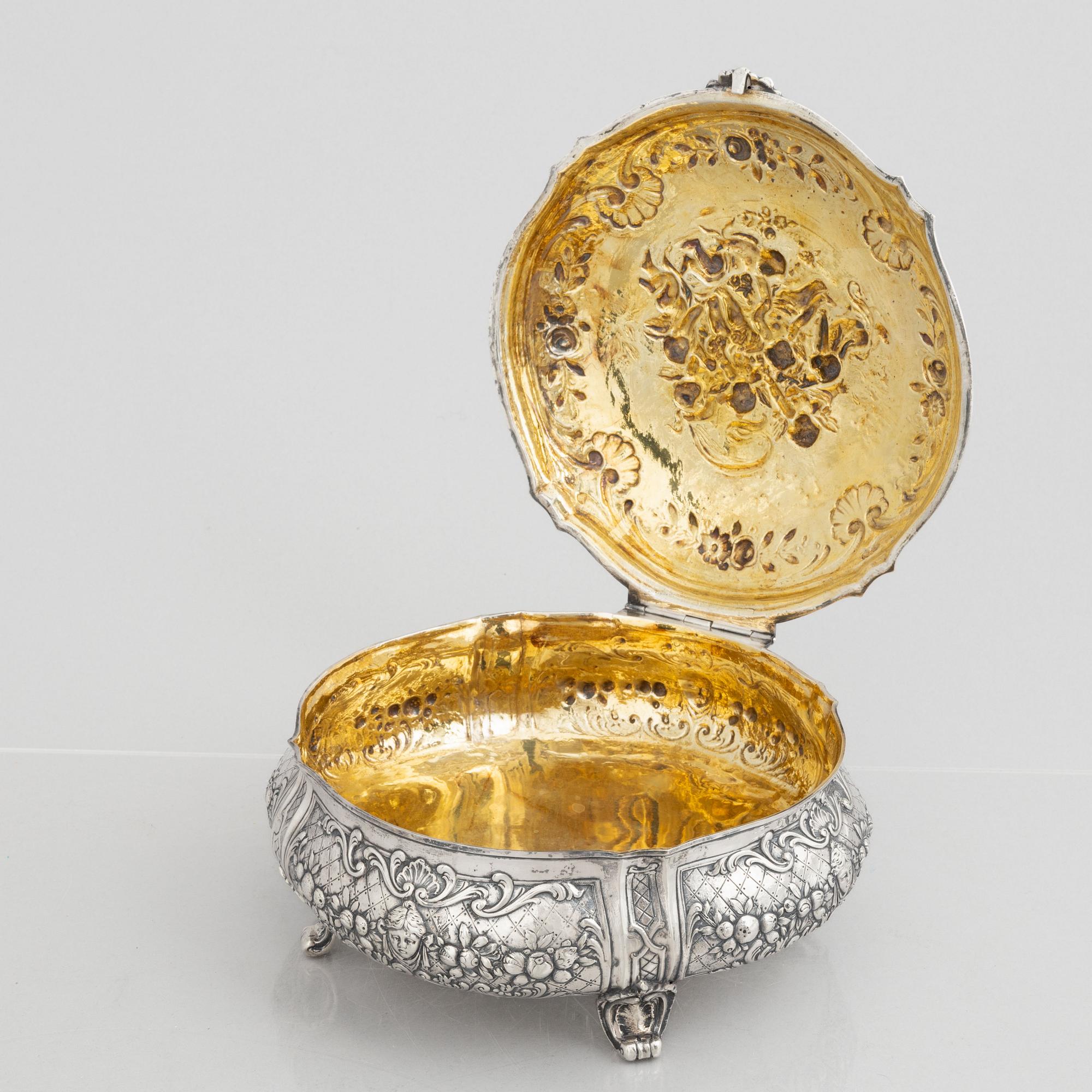 A German silver 800 Rococo style box with cover, circa 1900.