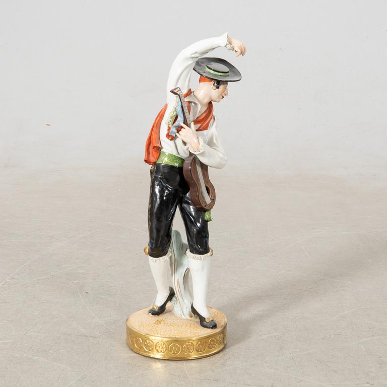 Sculpture Rudolstadt-Volkstedt first half of the 1900s porcelain.