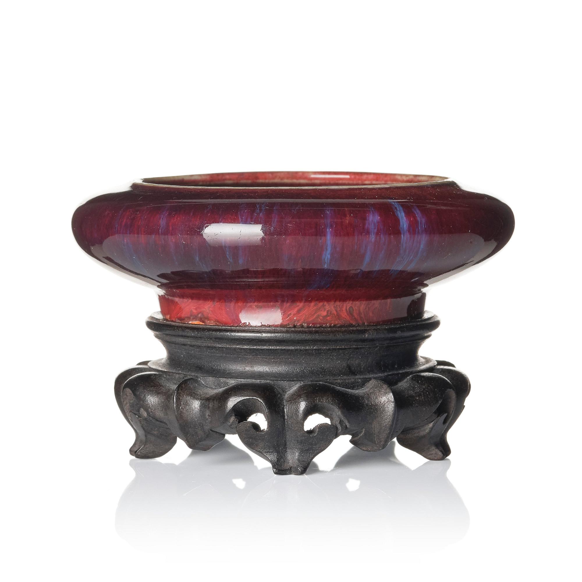 A flambé glazed brush washer, late Qing dynasty.