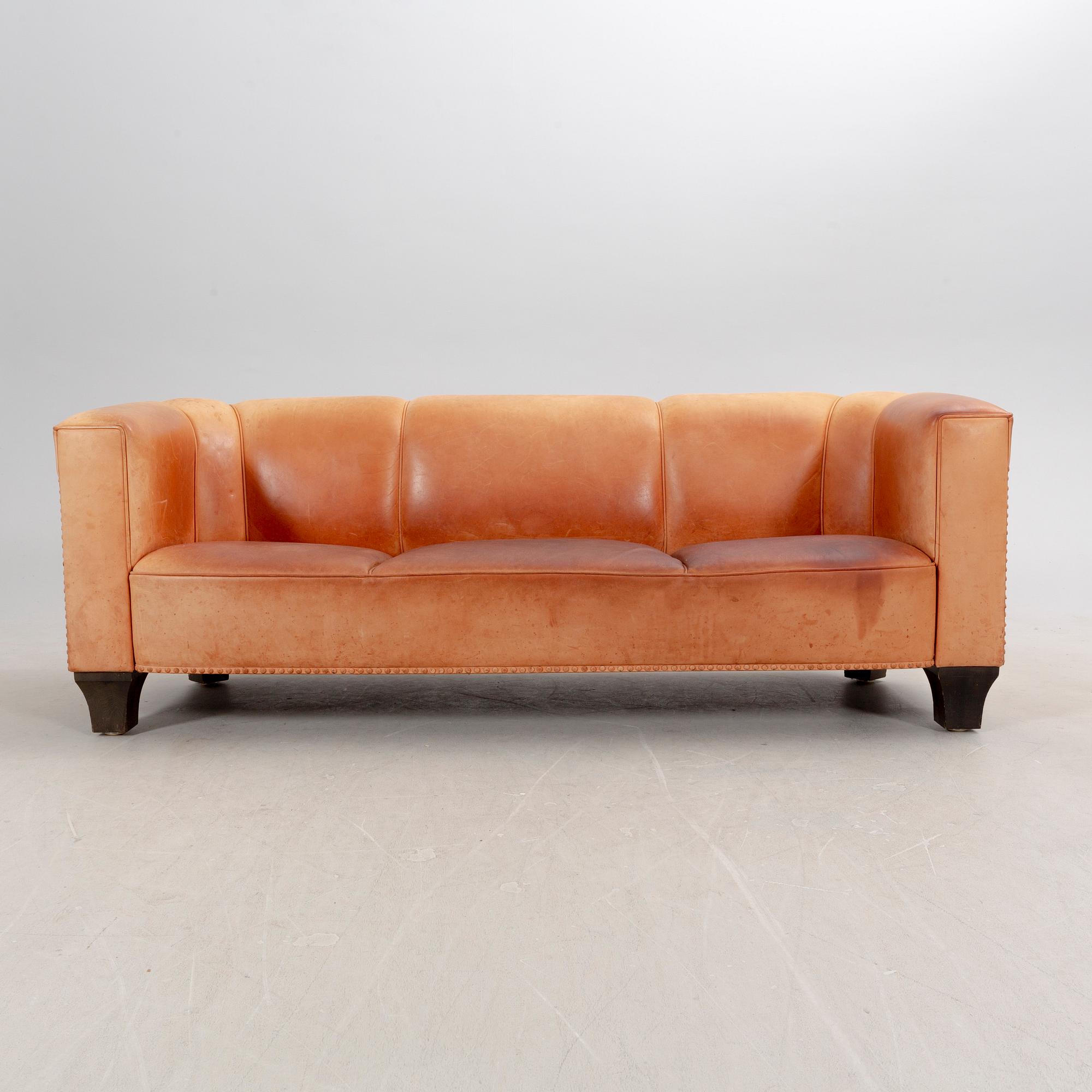 Josef Hoffmann, soffa och fåtölj  "Palais Stoclet" för Wittmann Österrike sent 1900-tal.