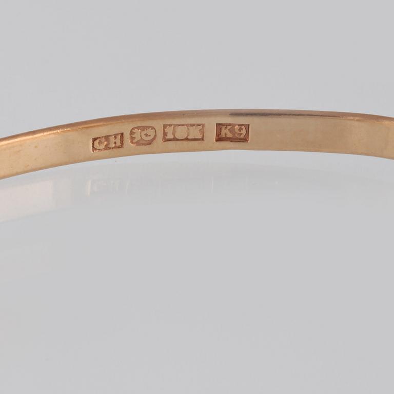 ARMRING, 18K guld, Gerhard Holmen, Göteborg, 1960. Vikt 13,9 gram.