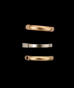 RING, 3 st, 18k guld med diverse stenar. Total vikt ca 10,2 gram.