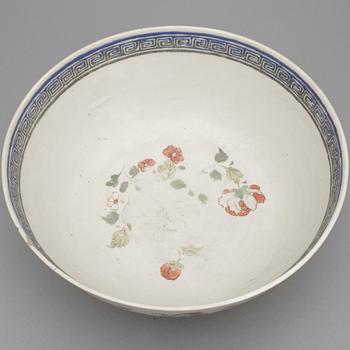 BÅLSKÅL, porslin, Qianlong, Kina 1700-tal.