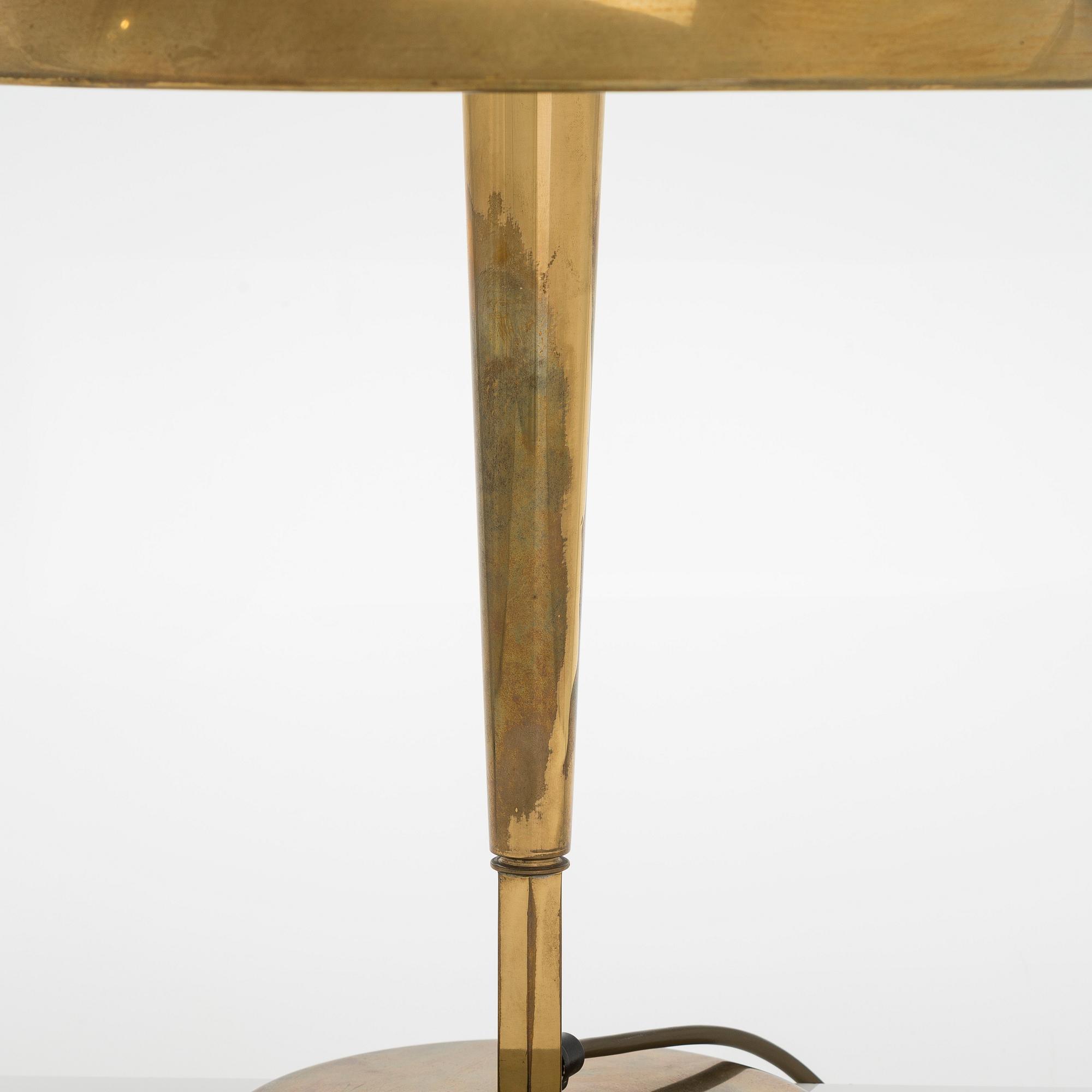 Paavo Tynell, A mid-20th century '5061' table lamp for Idman Finland.