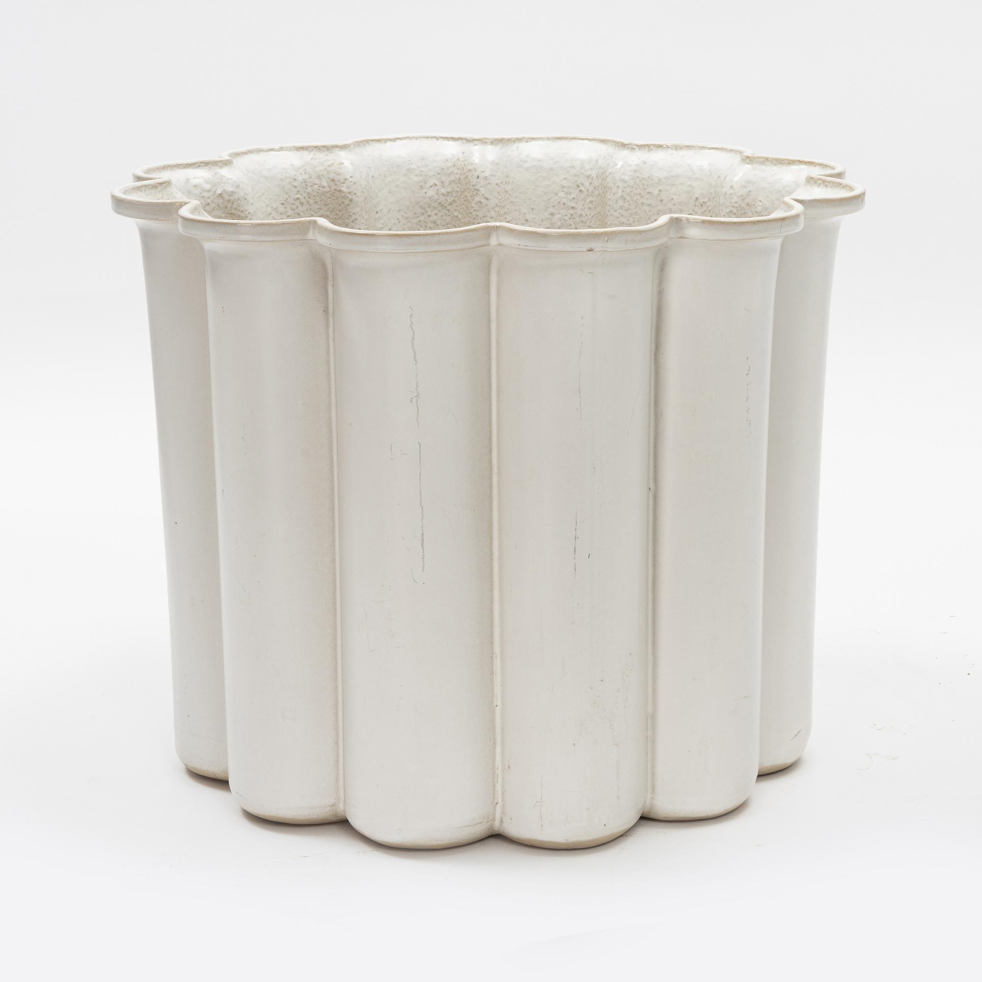 Karin Björquist, a stoneware 'Wave' plant pot, Gustavsberg, 1980's.