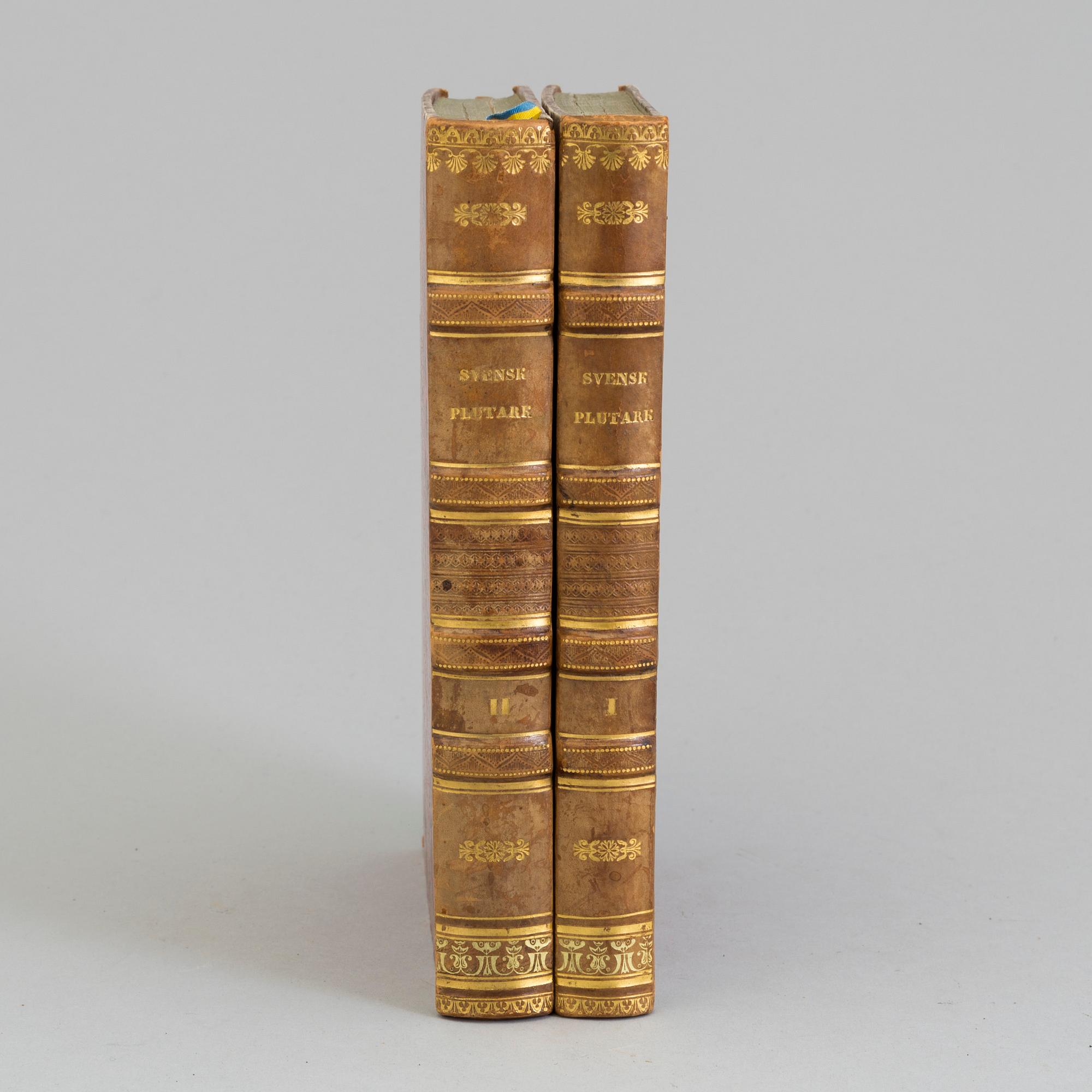 BÖCKER: 2 volymer, Svensk Plutark, JF af Lundblad, tryckt hos Kongl Ordens-Boktryckeriet 1823/26.