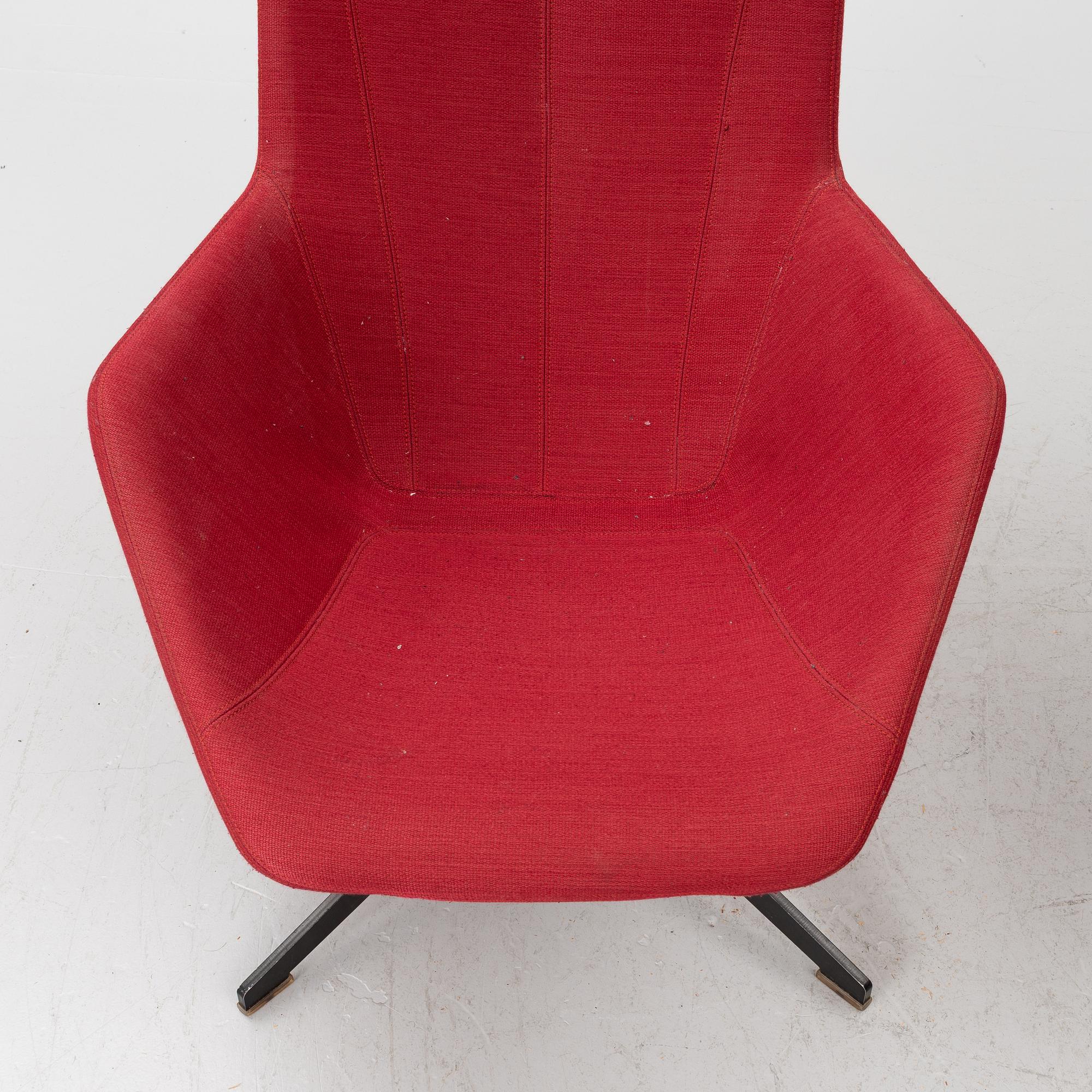 Alfredo Häberli, armchairs, a pair, “Take a Line for a Walk”, Moroso, second half of the 20th century.