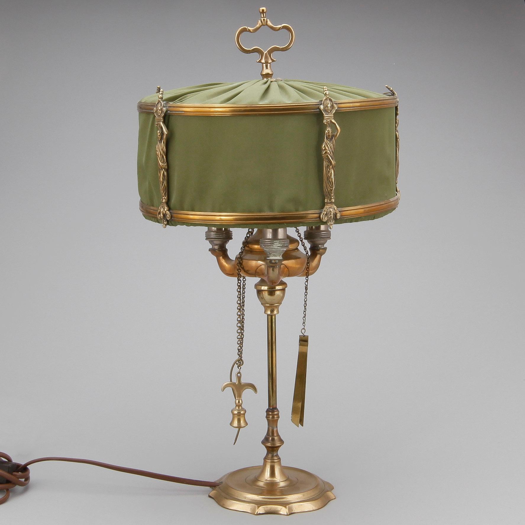 BORDSLAMPA / OLJELAMPA, mässing, 1800-tal.
