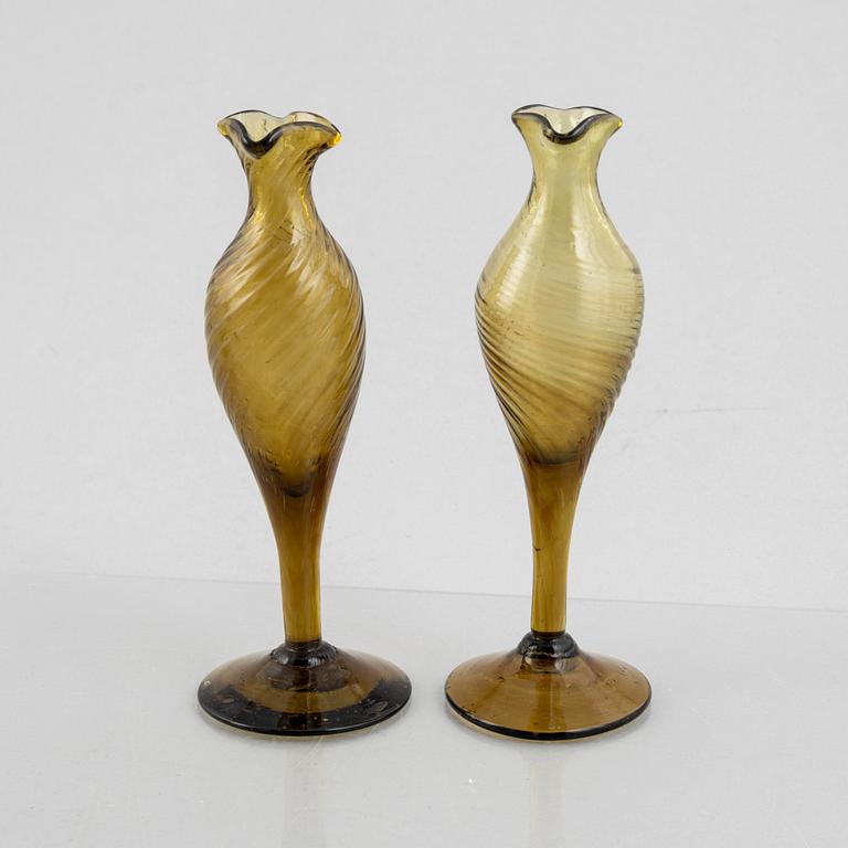 A pair of glass vases, 19th century/first part of the 20th century.