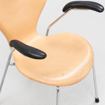 Arne Jacobsen, karmstolar, 8 st, "Sjuan", Fritz Hansen, Danmark, 1995.