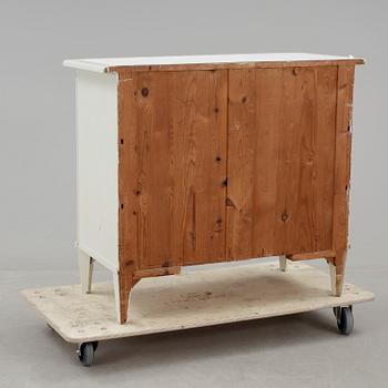 BYRÅ. sengustaviansk-stil, 1900-talets första hälft.