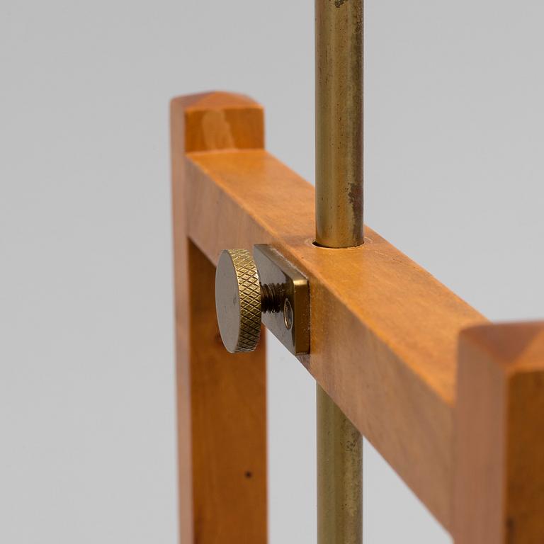 A MID-20TH CENTURY FLOOR LAMP KRYCKAN BY SVENSK TENN.