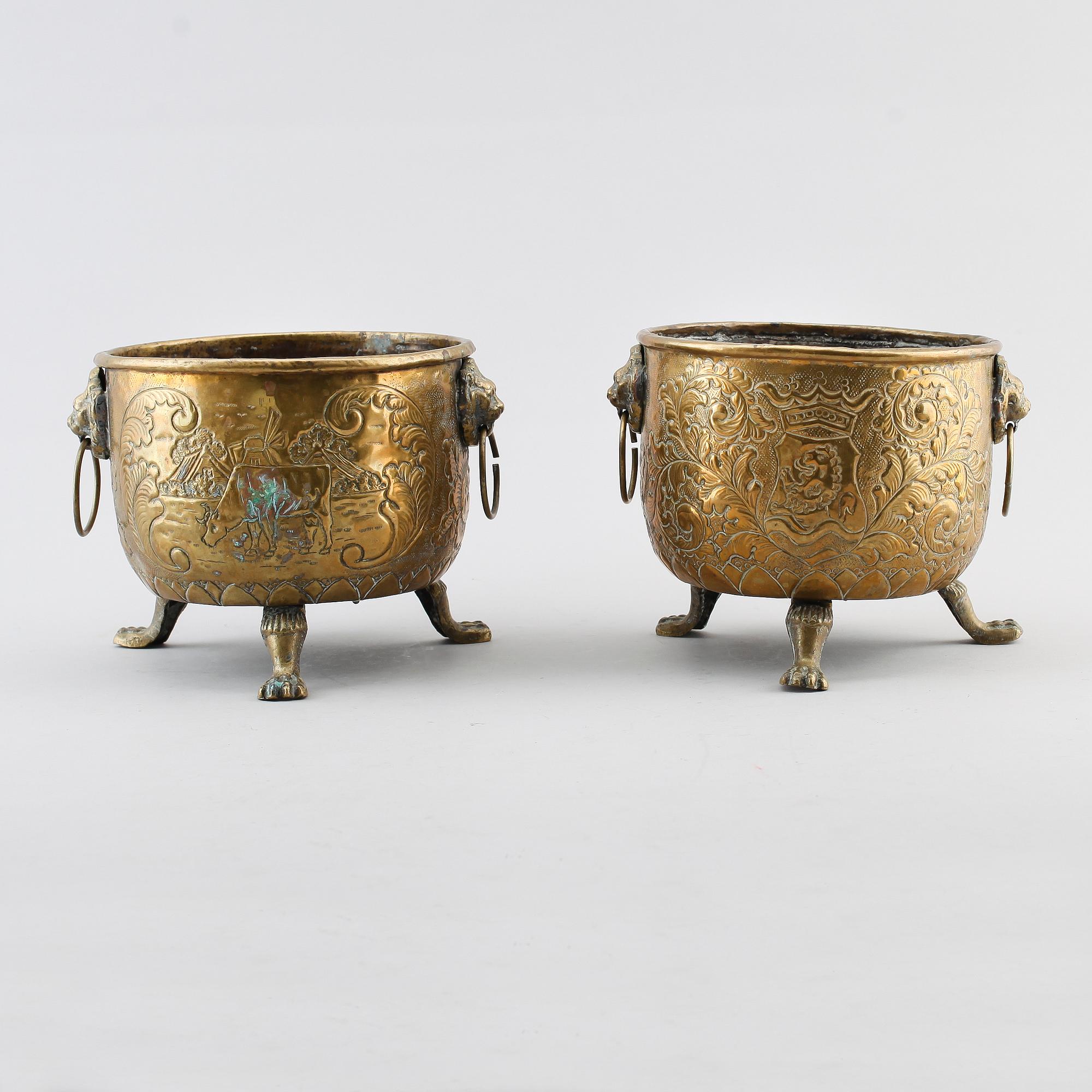 YTTERFODER, 2 st, mässing, 1700-/1800-tal.