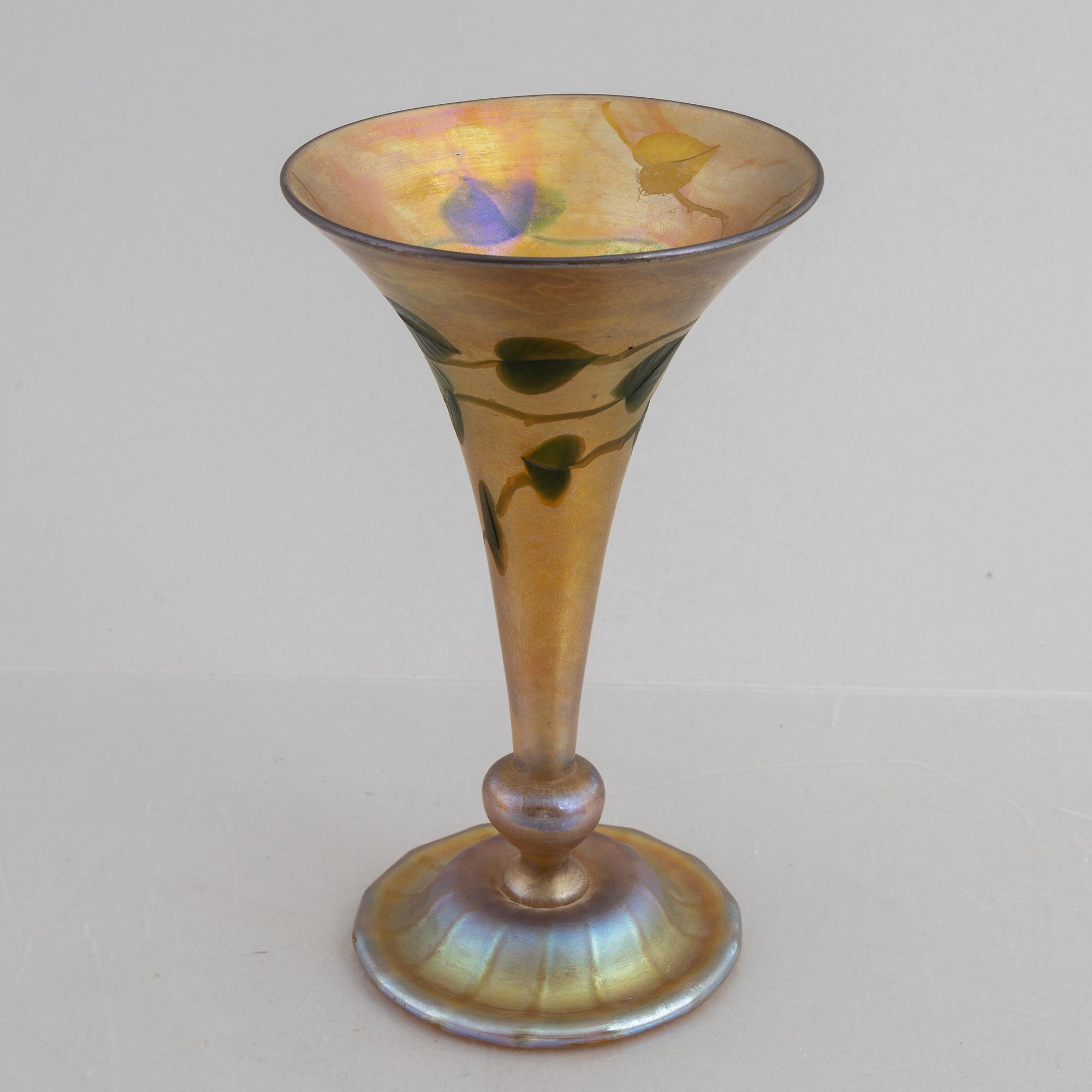 Louis Comfort Tiffany, vas, glas, "Favrile", USA, tidigt 1900-tal.