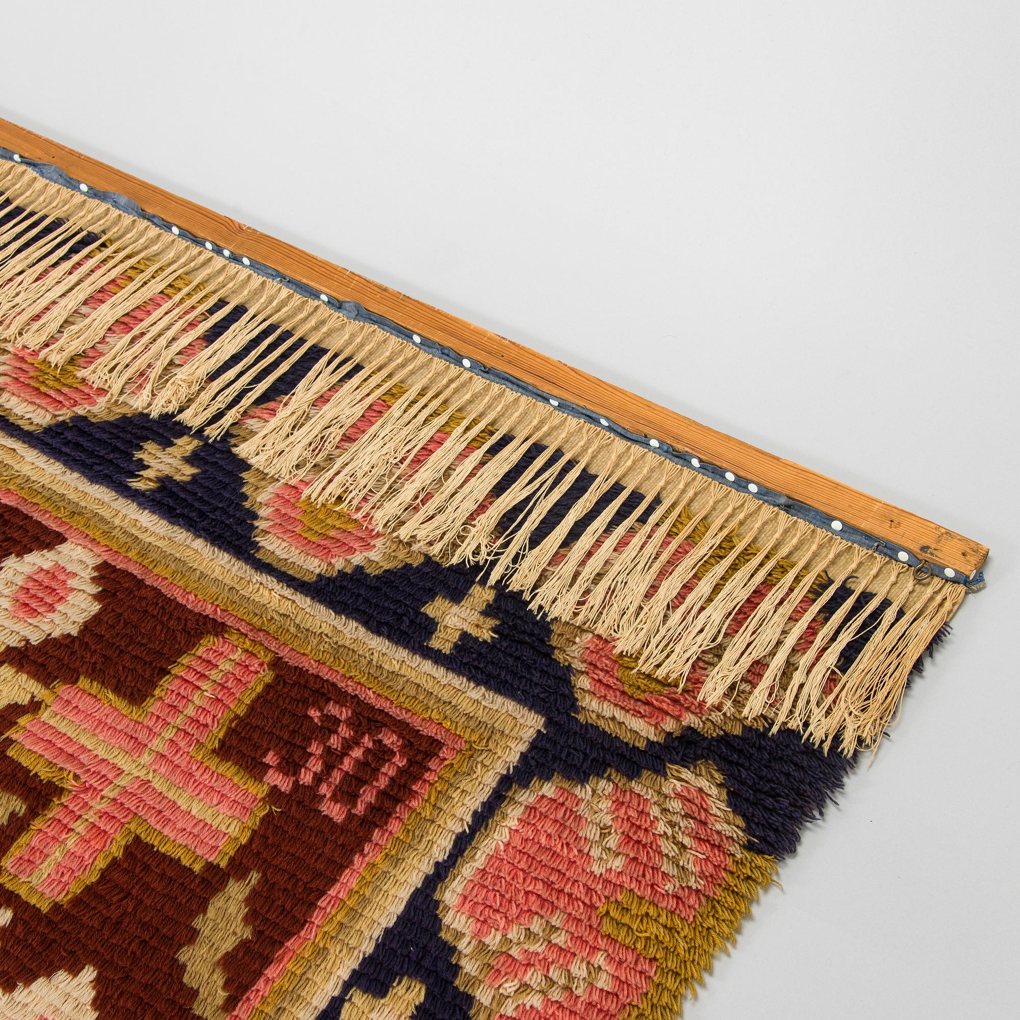 Ryijy, Keski-Häme-malli, päivätty 1708-1930, valmistaja Suomen Käsityön Ystävät. Noin 219x136 cm.