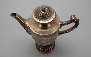 KAFFEKANNA, silver, Tyskland, rysk importstämplar, omkring 1900. Vikt 562 g.