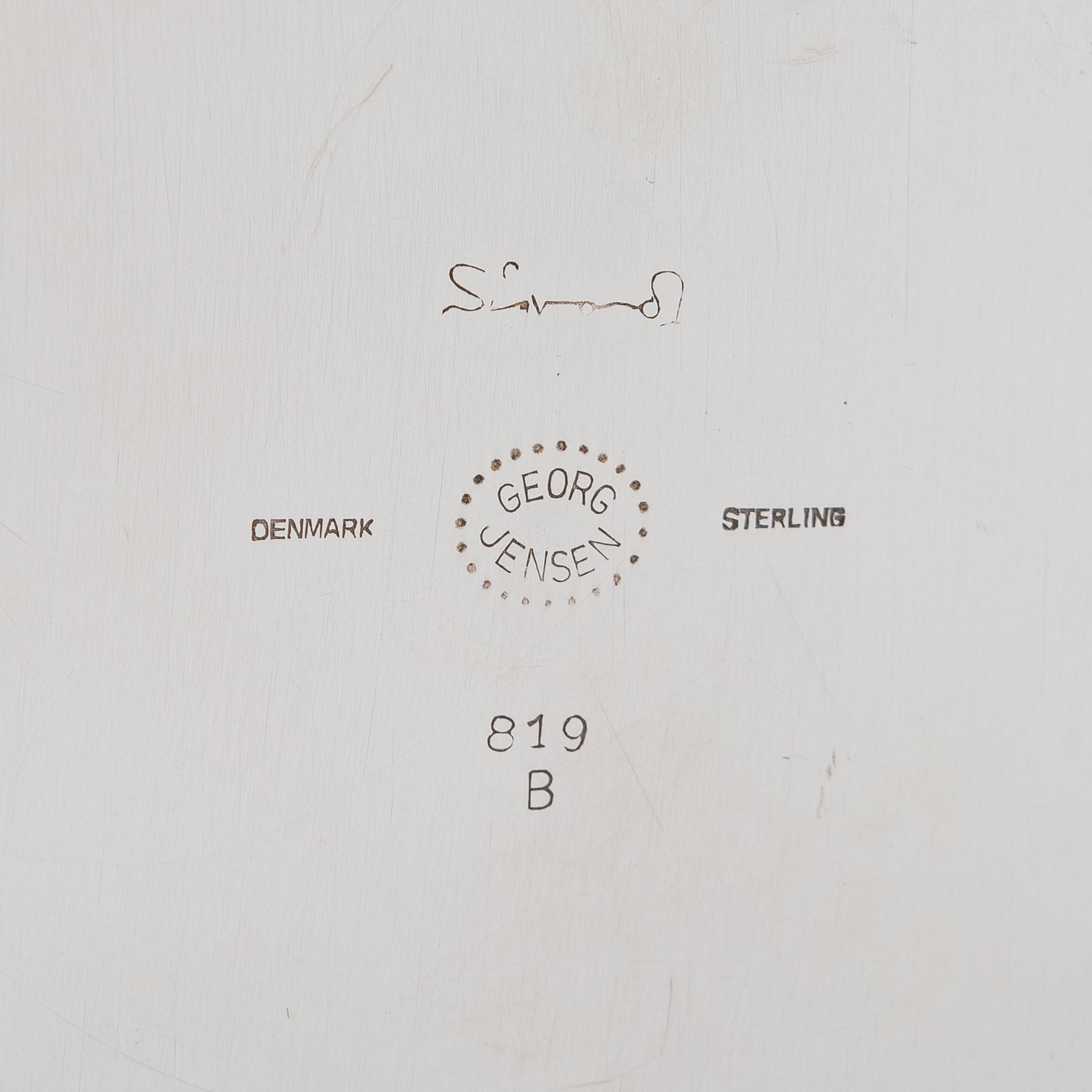 Sigvard Bernadotte, cocktail-sekoitin, sterlinghopeaa, Firma Georg Jensen, Tanska 1945 jälkeen, malli 819 B.