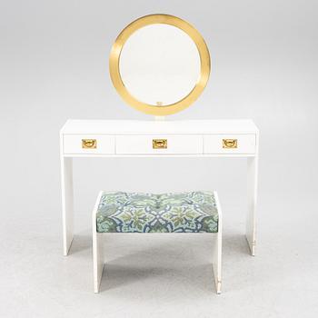 Dressing table with stool, and mirror, including Glassmaster Markaryd, second half of the 20th century.