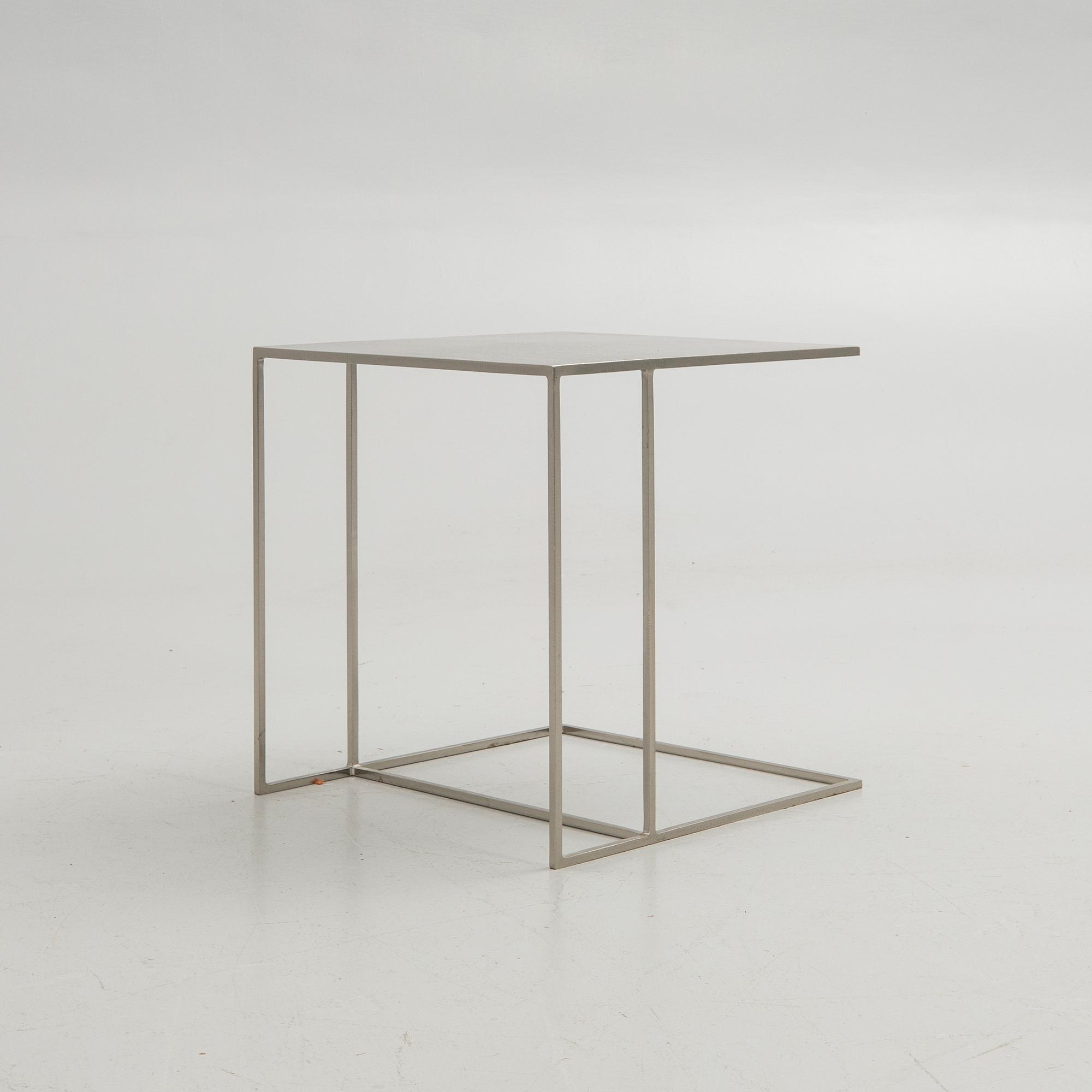Rodolfo Dordoni, Side table, Minotti, "Leger", Italy, 1990s.