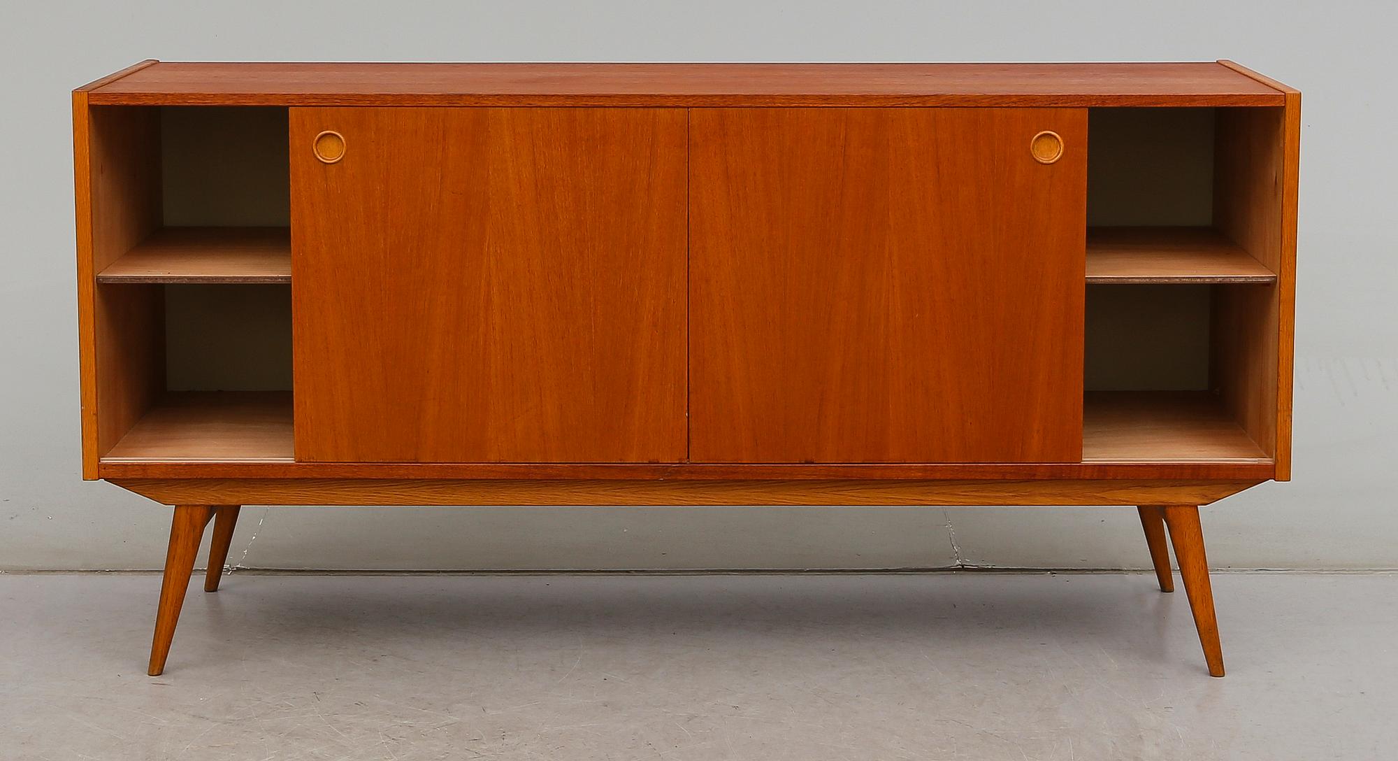 SIDEBOARD, 1900-talets andra hälft.