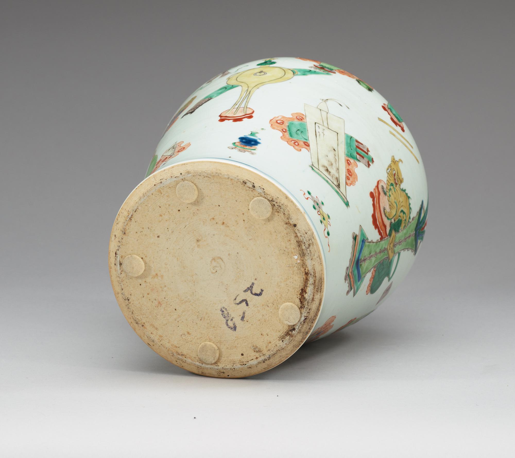 A Transitional wucai jar, 17th Century.