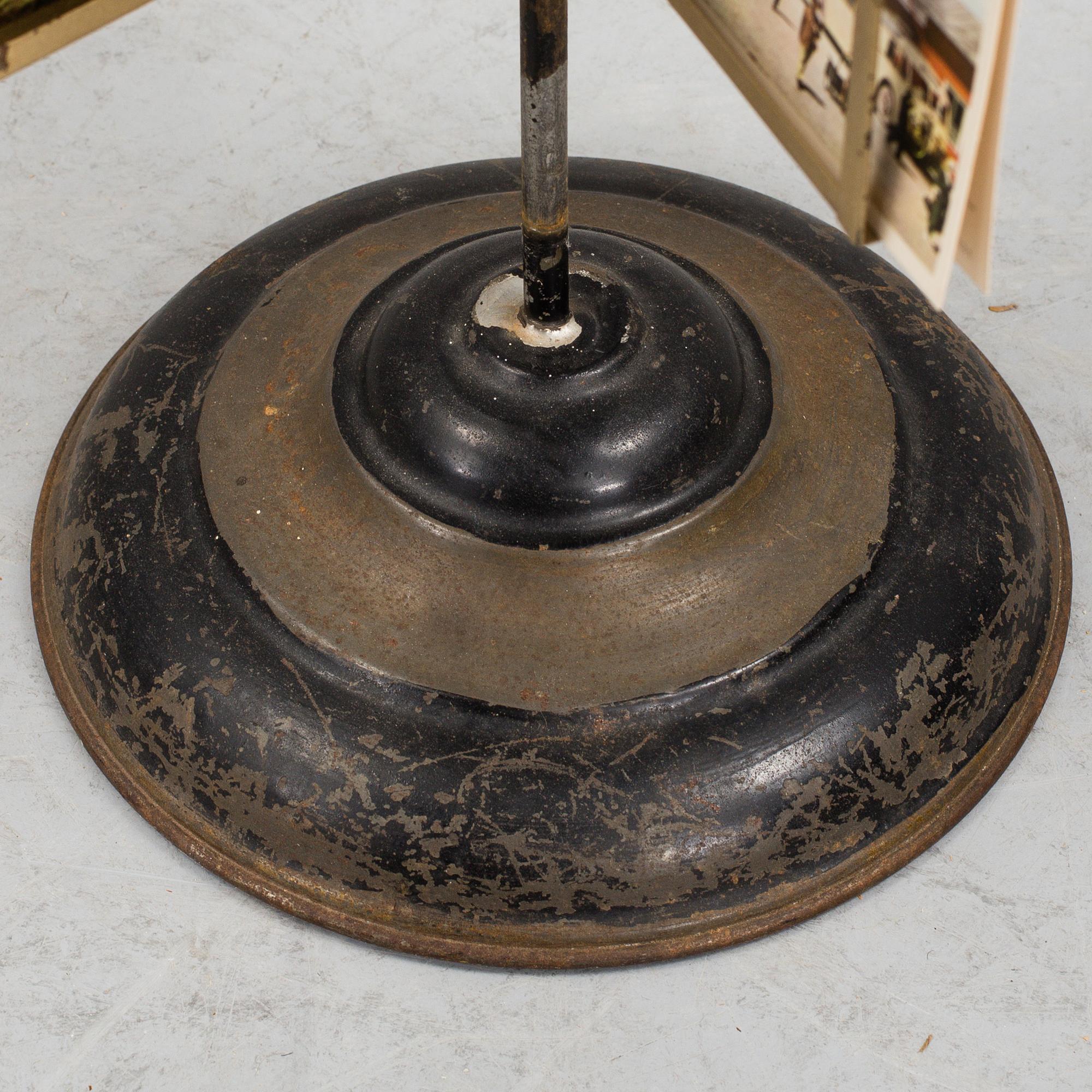 VYKORTSTÄLL, metall, 1900-talets början.